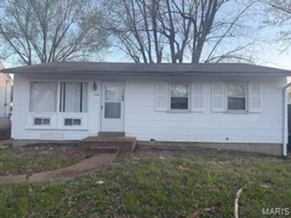 Photo of 1144 June Avenue, St Louis, MO 63138 (MLS # 26019657)