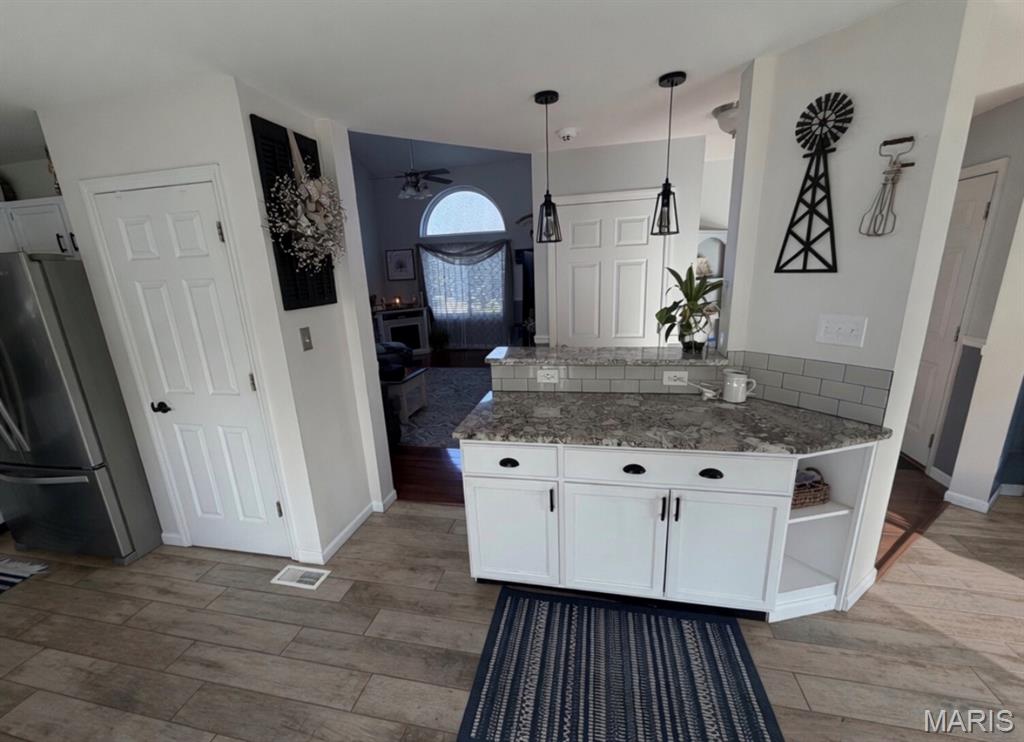 Valley Oaks 02 - Residential