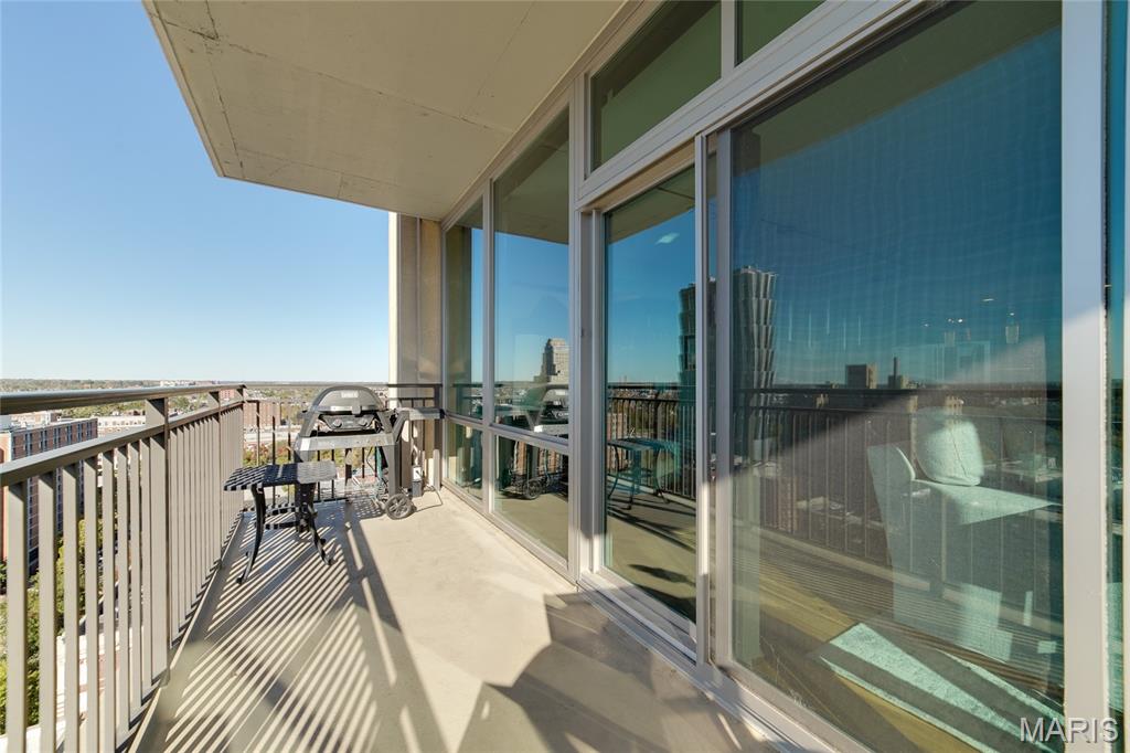 Park East Tower - Residential