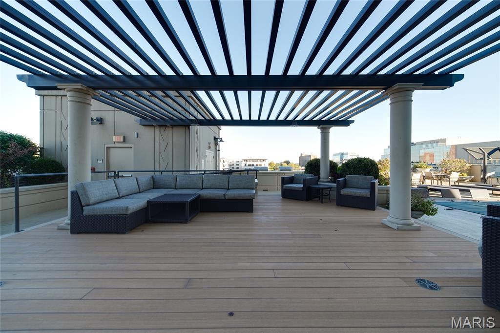 Park East Tower - Residential