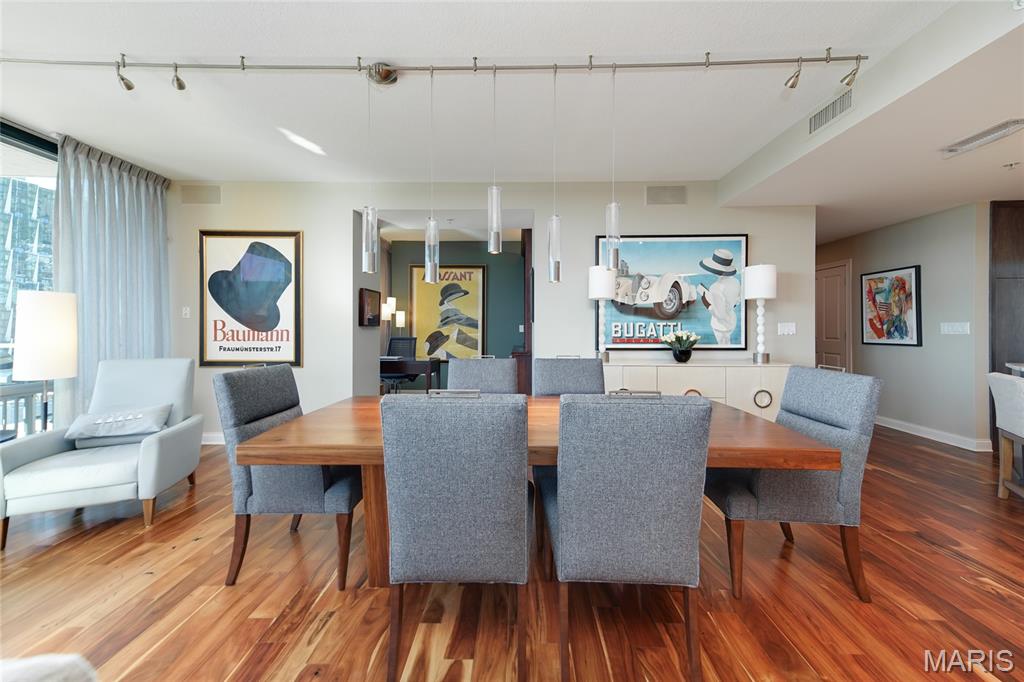 Park East Tower - Residential