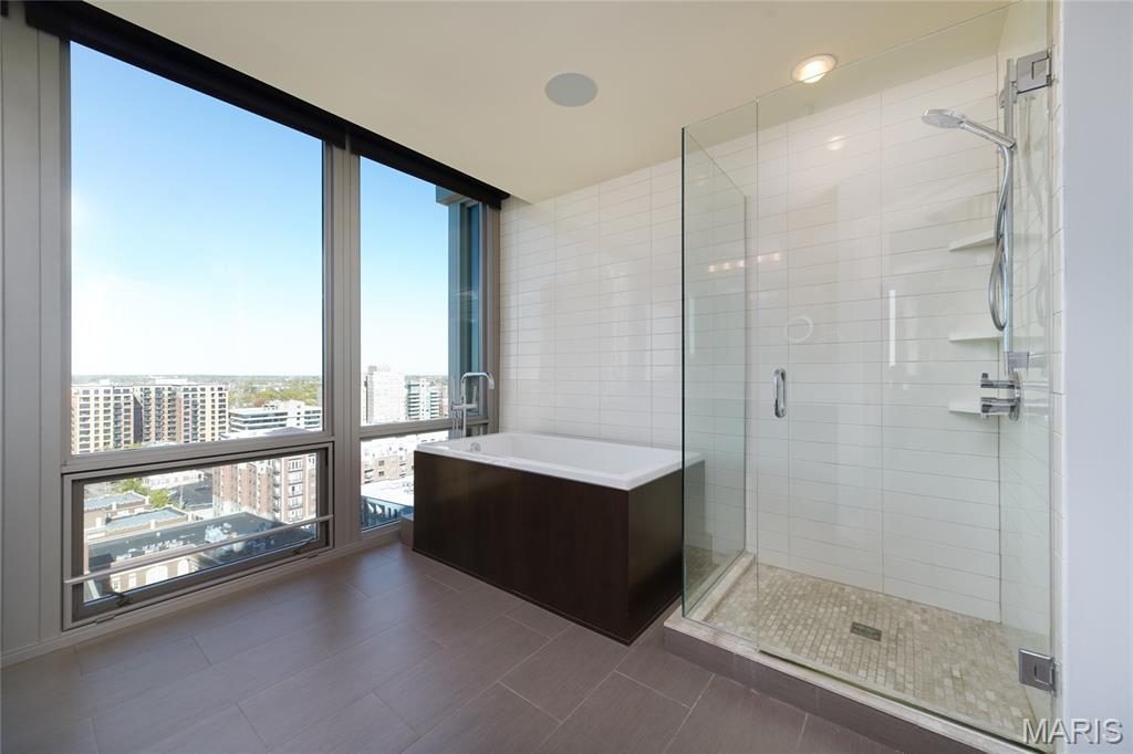 Park East Tower - Residential