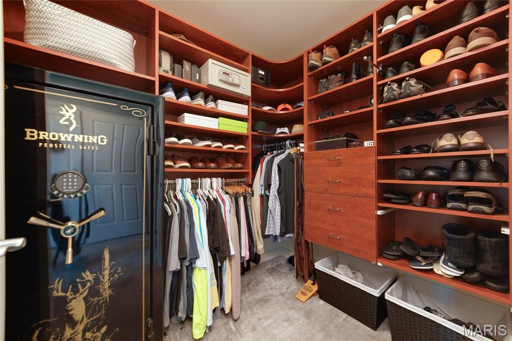 Park East Tower - Residential