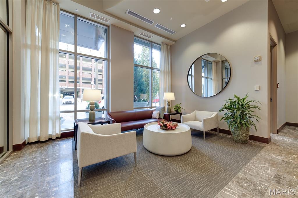 Park East Tower - Residential