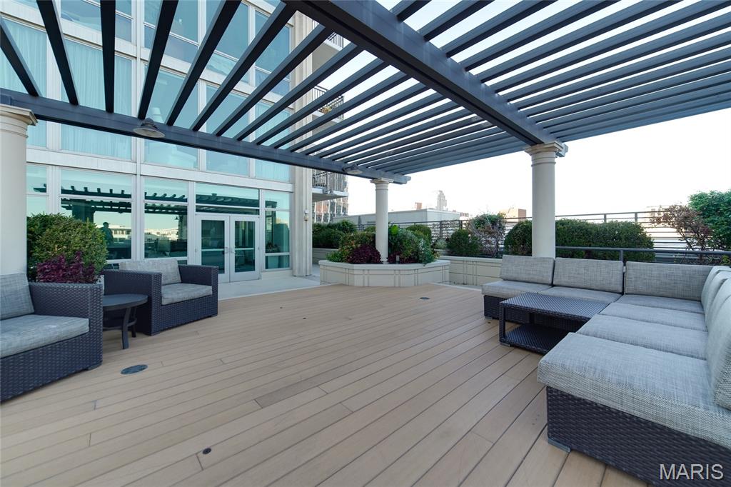 Park East Tower - Residential