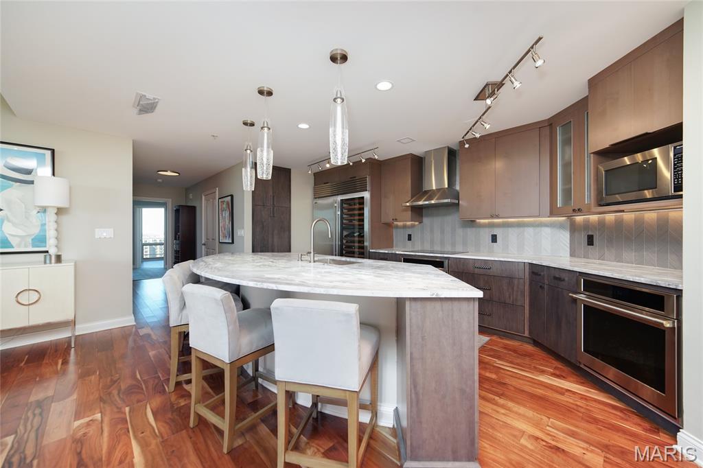 Park East Tower - Residential