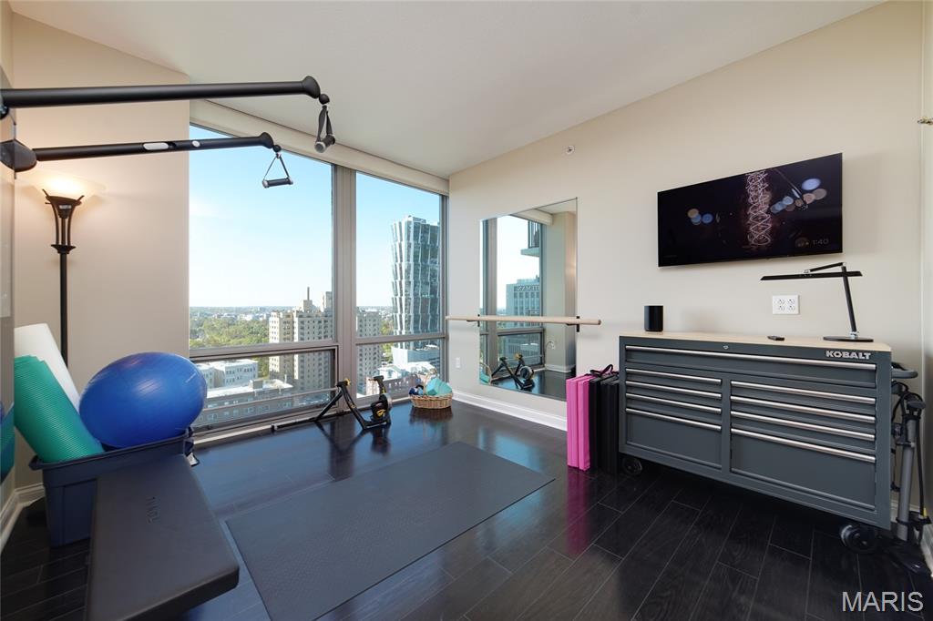 Park East Tower - Residential