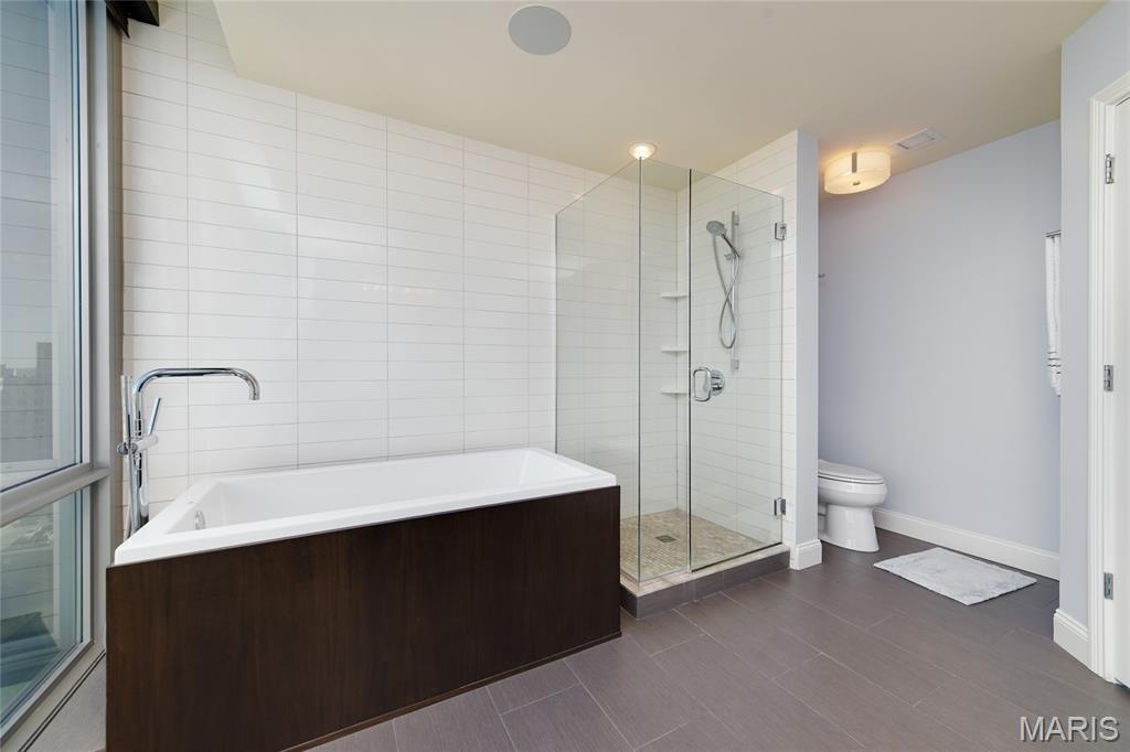 Park East Tower - Residential