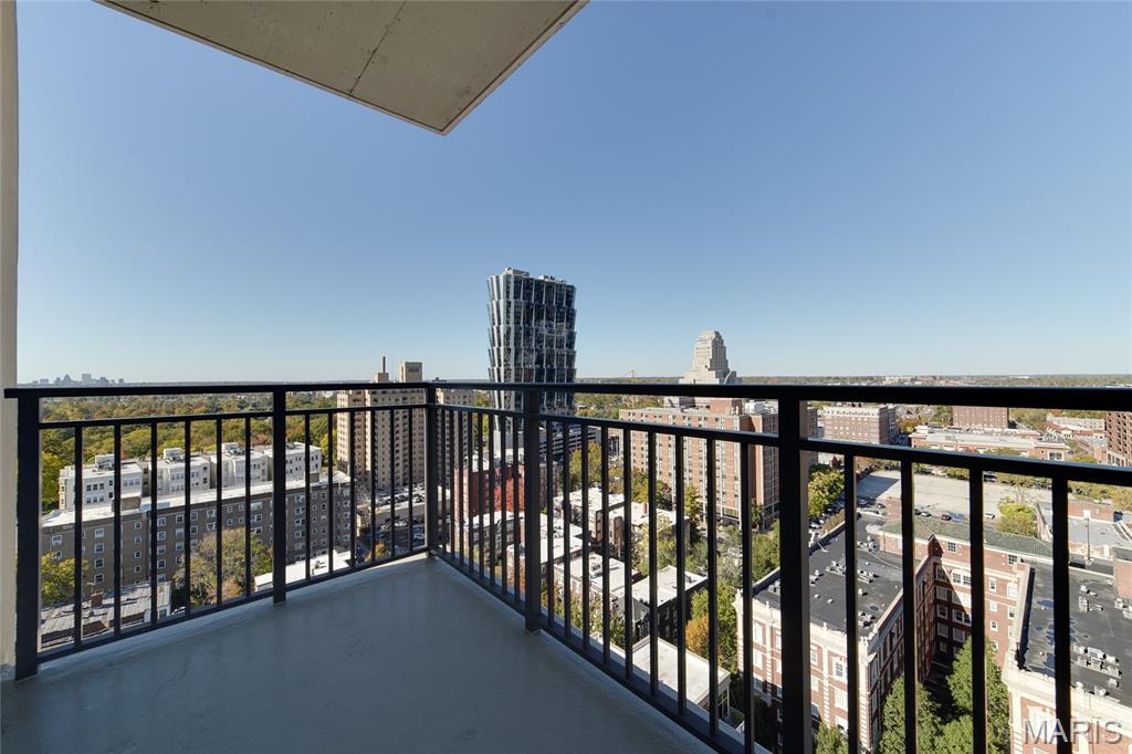 Park East Tower - Residential