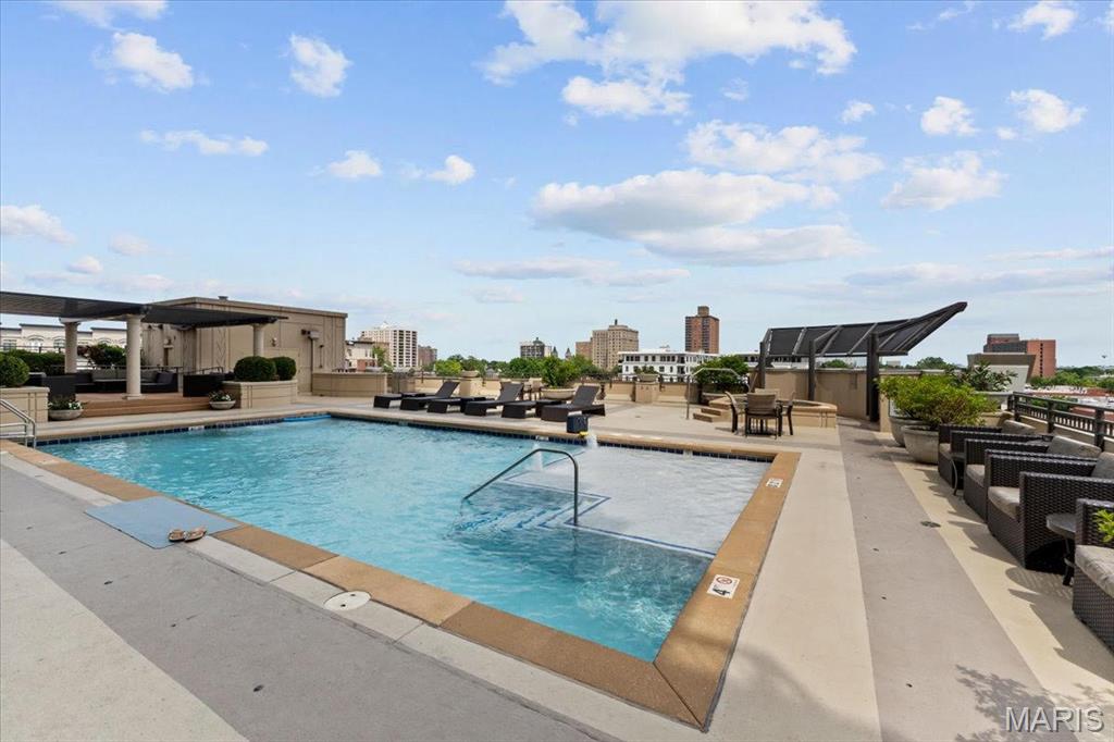 Park East Tower - Residential