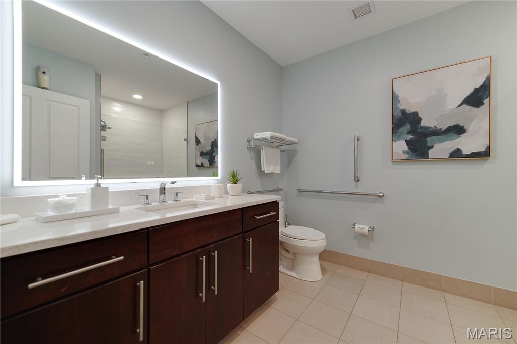 Park East Tower - Residential