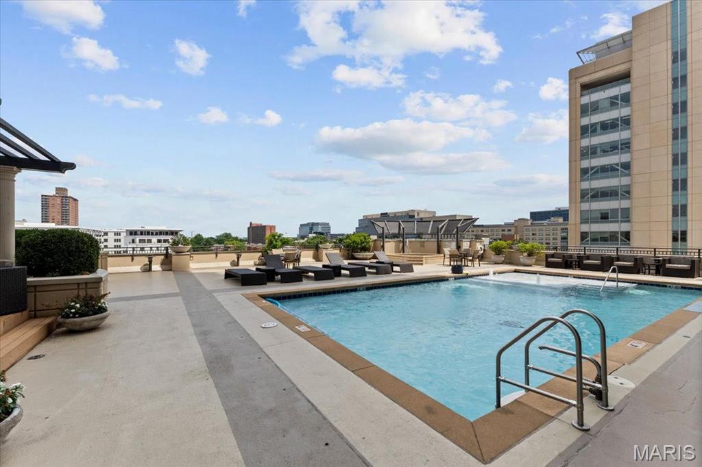 Park East Tower - Residential