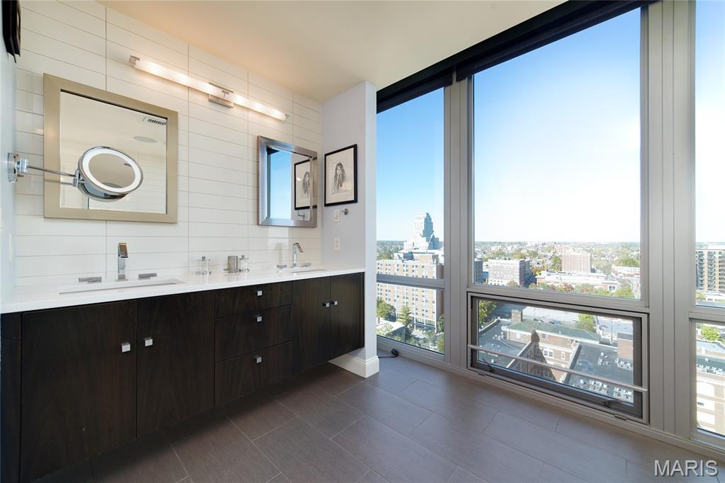 Park East Tower - Residential