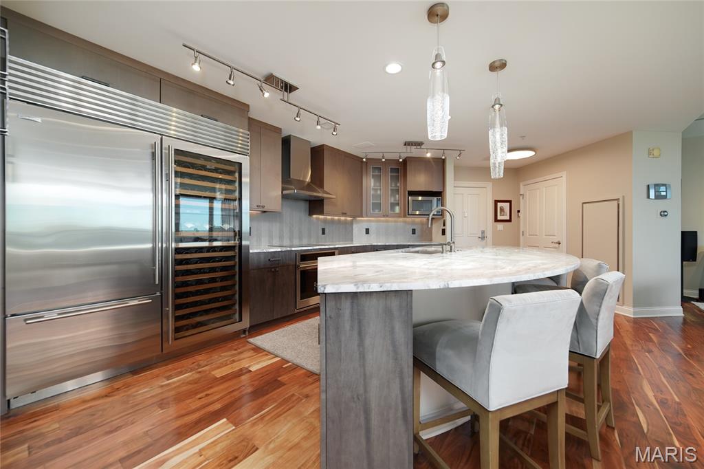 Park East Tower - Residential