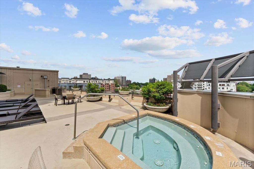 Park East Tower - Residential