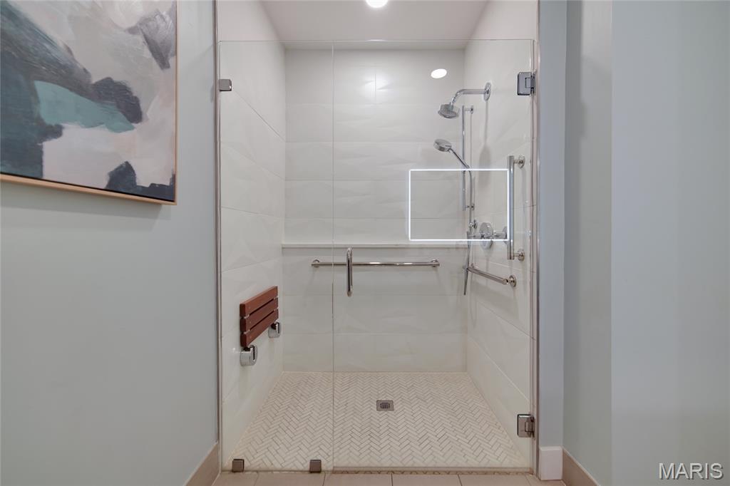 Park East Tower - Residential