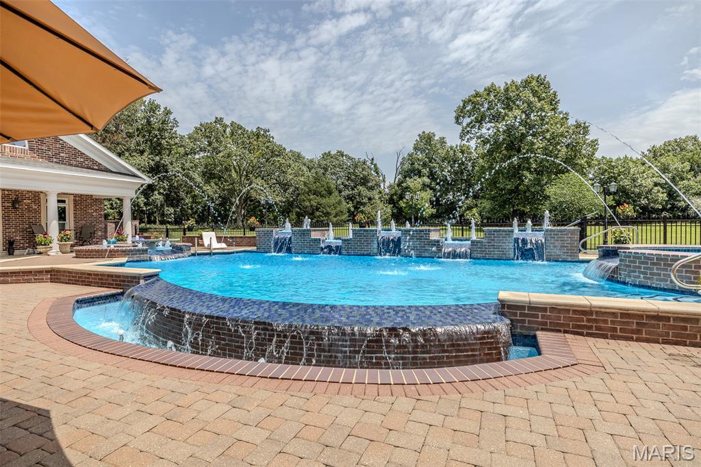 Fox Run Manors - Residential