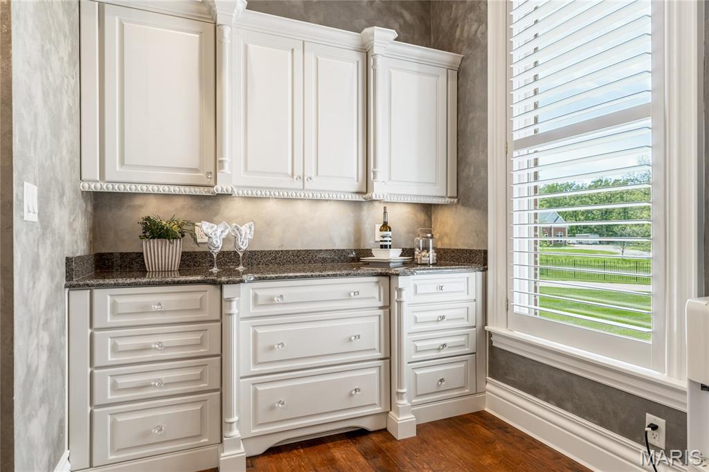 Fox Run Manors - Residential