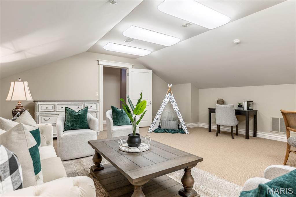 Fox Run Manors - Residential