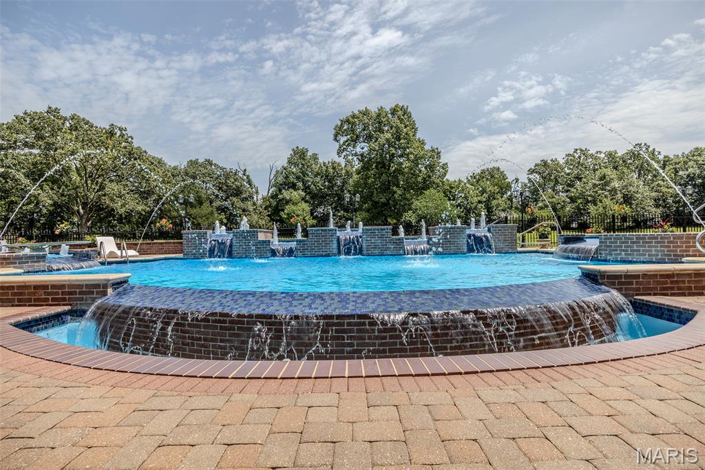 Fox Run Manors - Residential