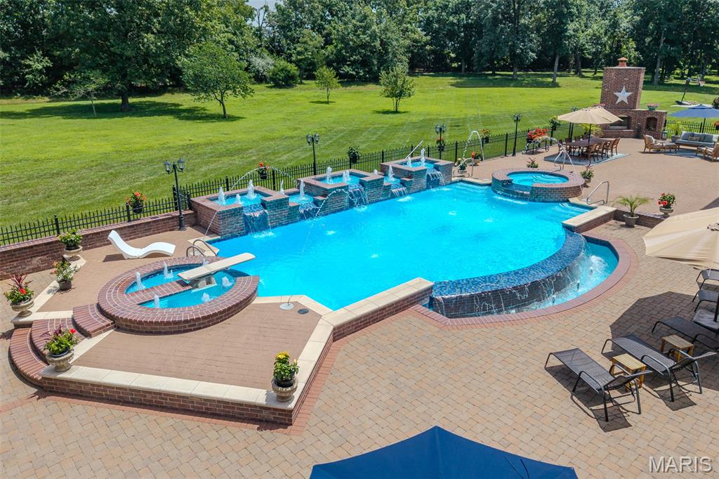 Fox Run Manors - Residential