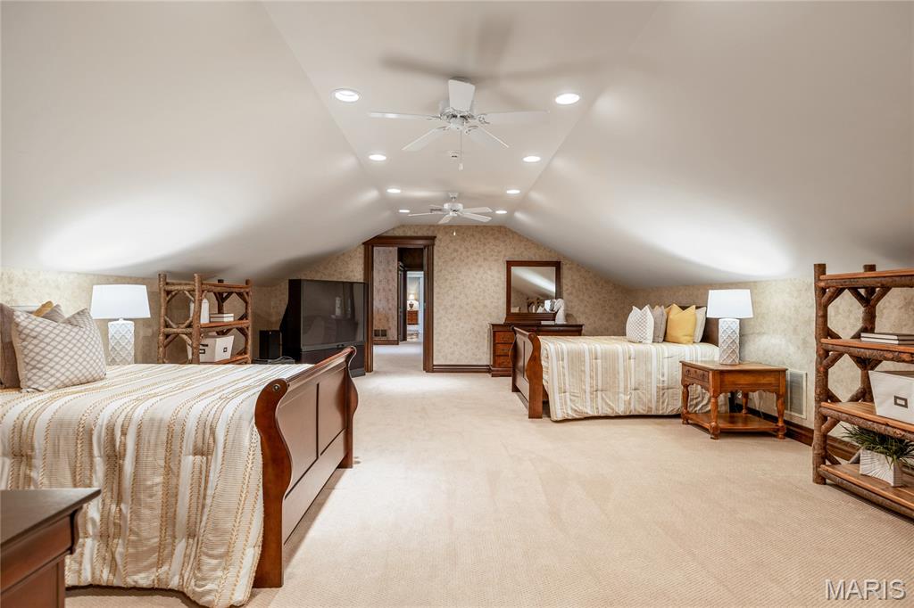Fox Run Manors - Residential