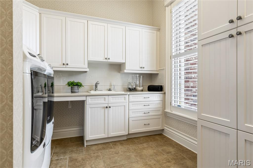 Fox Run Manors - Residential
