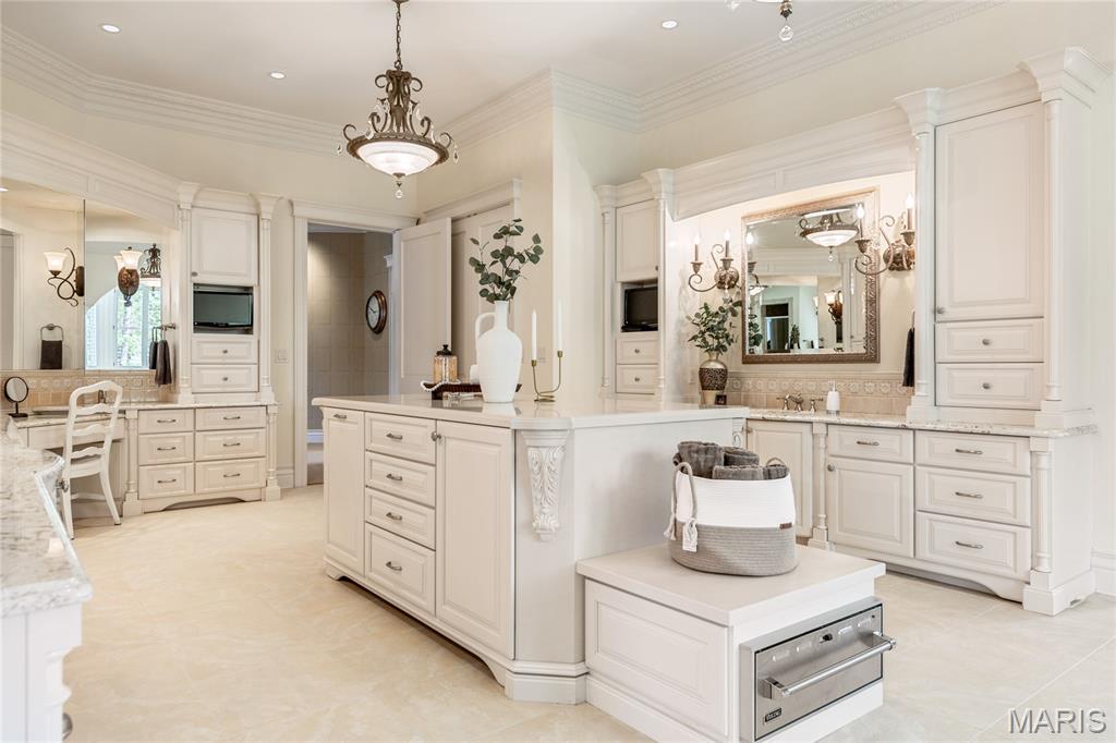 Fox Run Manors - Residential