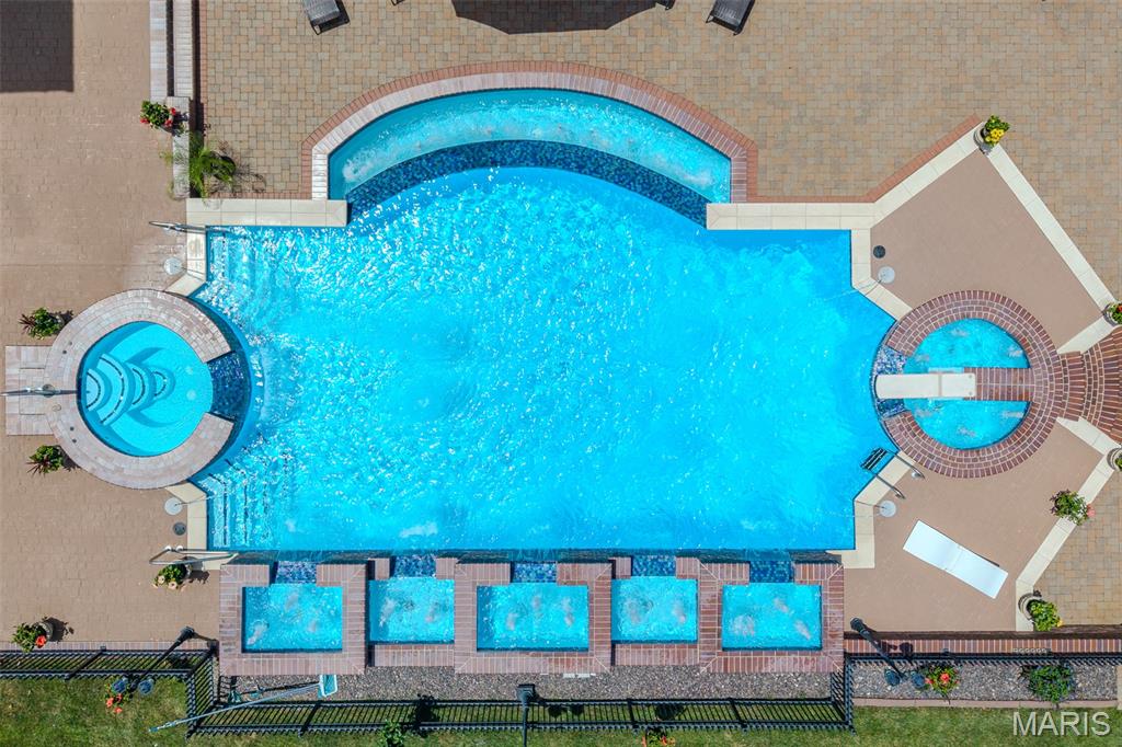 Fox Run Manors - Residential