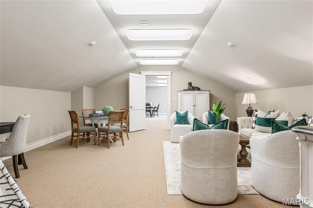 Fox Run Manors - Residential