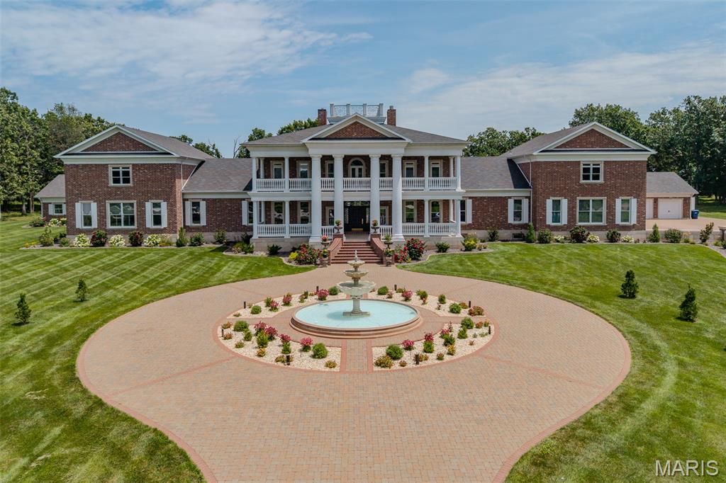 Photo of 345 Coach Road, Lebanon, MO 65536 (MLS # 26010598)