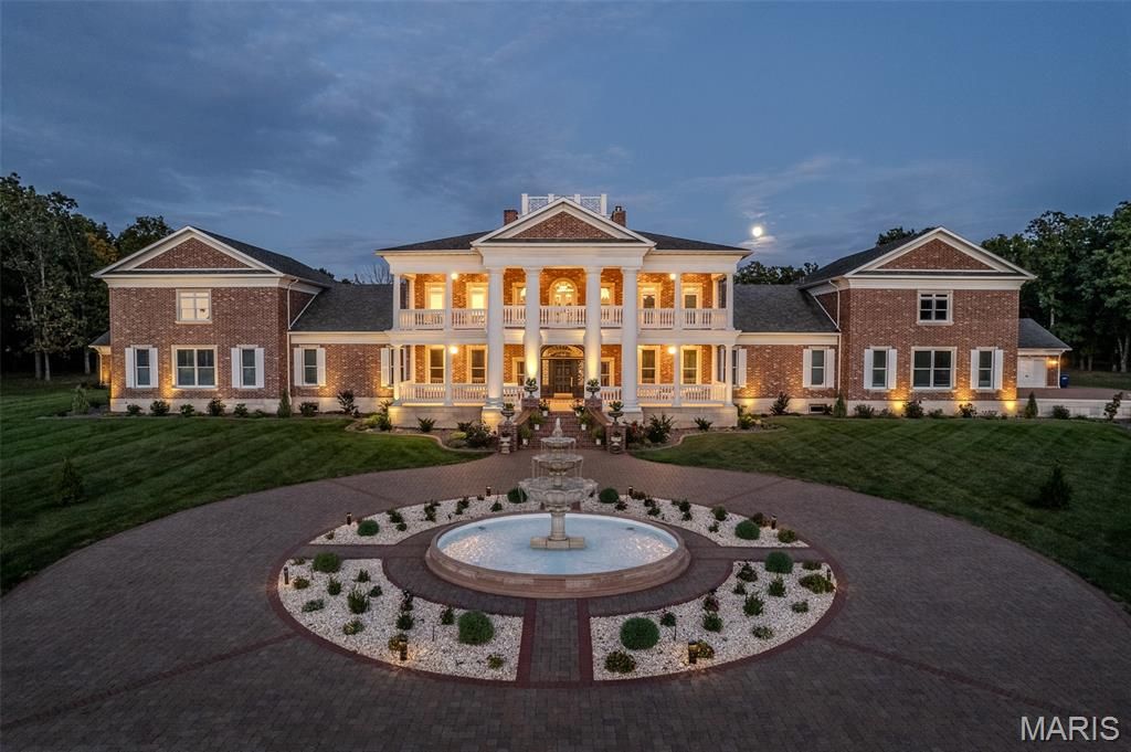 Photo of 345 Coach Road, Lebanon, MO 65536 (MLS # 26010598)