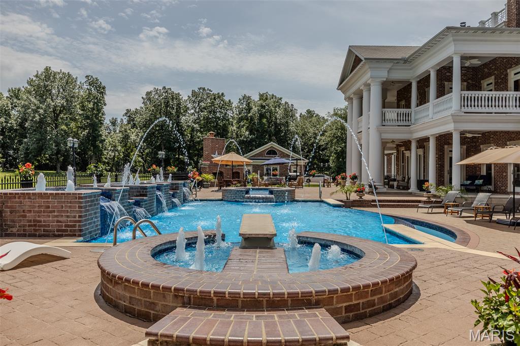 Fox Run Manors - Residential