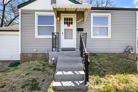 Tiny photo for 7439 Embury Court, Country Club Hills, MO 63136 (MLS # 26018931)