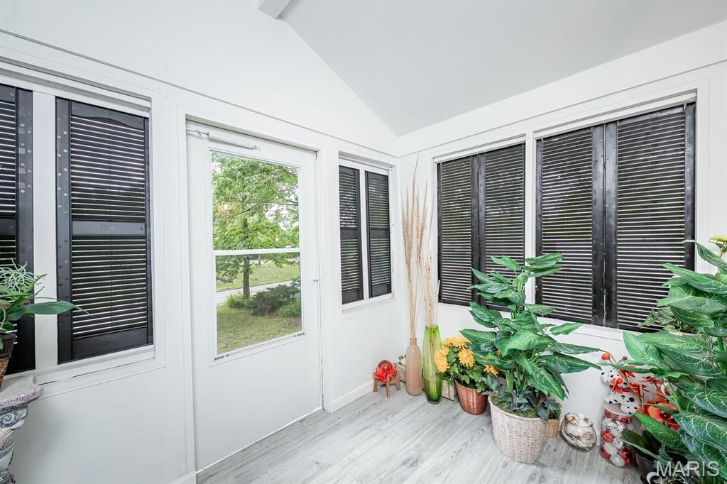 Photo of 2528 Creve Coeur Drive, Brentwood, MO 63144 (MLS # 26027051)