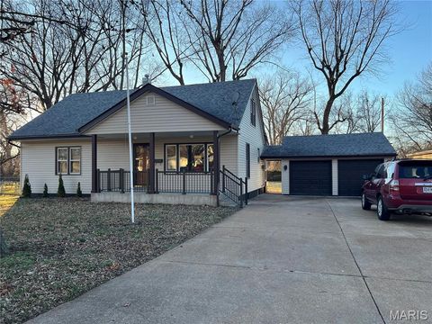 Photo of 3931 Fairway Court, St Ann, MO 63074 (MLS # 26011581)