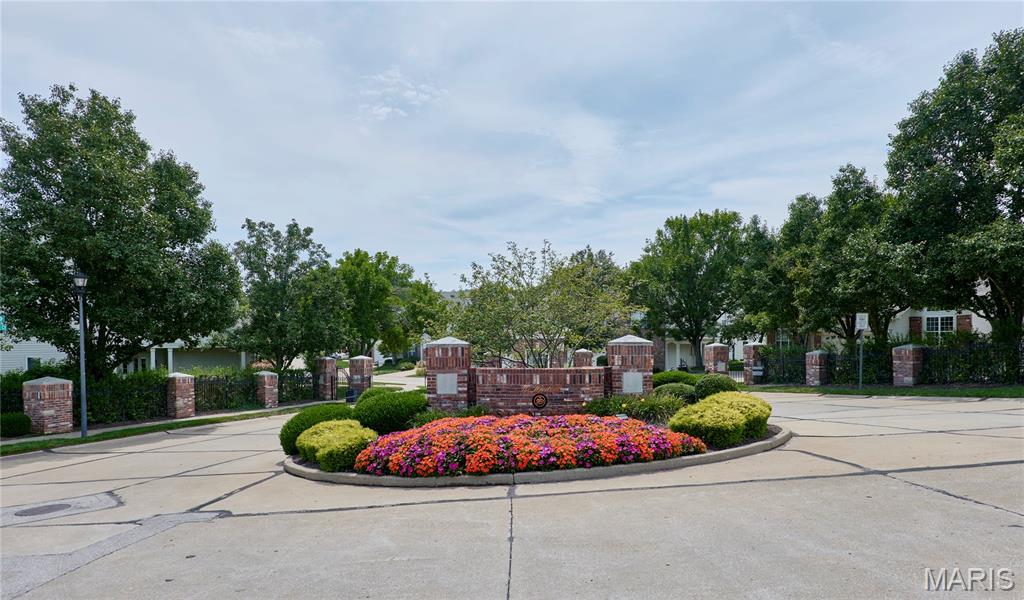 Photo of 675 Stonebrook Court, Chesterfield, MO 63005 (MLS # 26054754)