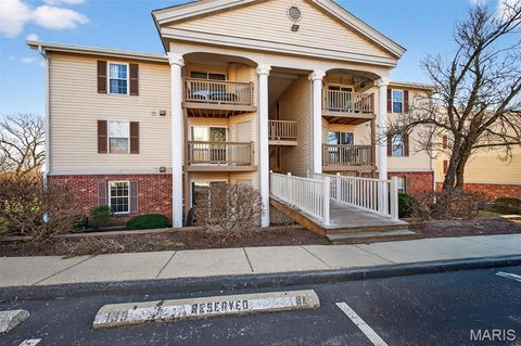 Photo of 741 Ridgeside Drive #B, Ballwin, MO 63021 (MLS # 26002603)