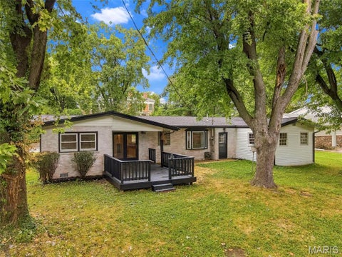 Tiny photo for 210 S Duchesne Drive, St Charles, MO 63301 (MLS # 26057444)