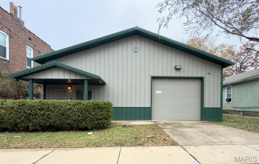 Centrally located in Hillsdale, this 2,400 sq ft metal-sided warehouse offers endless potential. Features include a 21x15 main office and 8x8 half bath- including an attached 24x58 warehouse with pull-through access. Front driveway is concrete; rear is gravel. Built in 2004 on a 6,900 sq ft lot, it’s vacant and ready for your vision. Ideal for storage, workspace, or redevelopment. Tons of possibilities! Don’t miss this one!