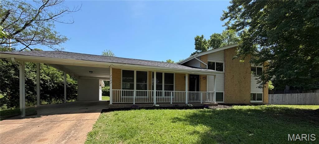 Photo of 12302 Promenade Lane, St Louis, MO 63146 (MLS # 26028358)