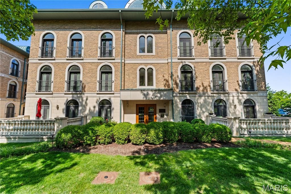 Photo of 60 Brighton Way #3S, Clayton, MO 63105 (MLS # 26031754)