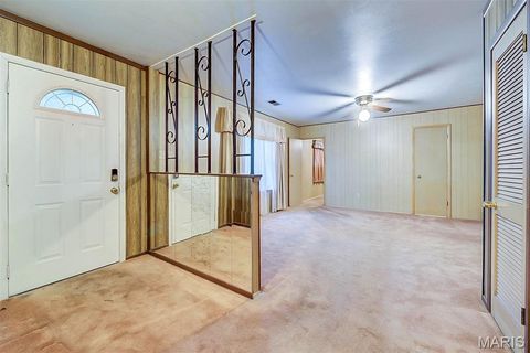 Tiny photo for 311 Utz Lane, Hazelwood, MO 63042 (MLS # 26030670)