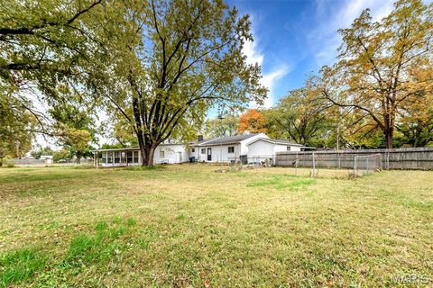 Tiny photo for 311 Utz Lane, Hazelwood, MO 63042 (MLS # 26030670)