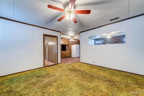 Tiny photo for 311 Utz Lane, Hazelwood, MO 63042 (MLS # 26030670)