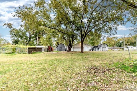 Tiny photo for 311 Utz Lane, Hazelwood, MO 63042 (MLS # 26030670)