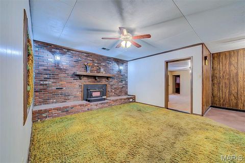 Tiny photo for 311 Utz Lane, Hazelwood, MO 63042 (MLS # 26030670)