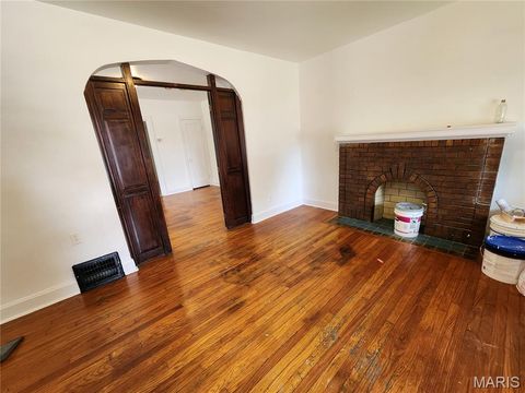 Tiny photo for 4400 Miami Street, St Louis, MO 63116 (MLS # 26042830)