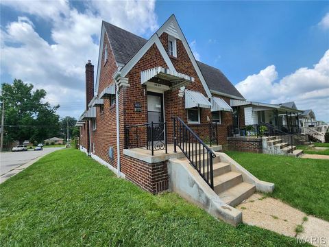 Tiny photo for 4400 Miami Street, St Louis, MO 63116 (MLS # 26042830)