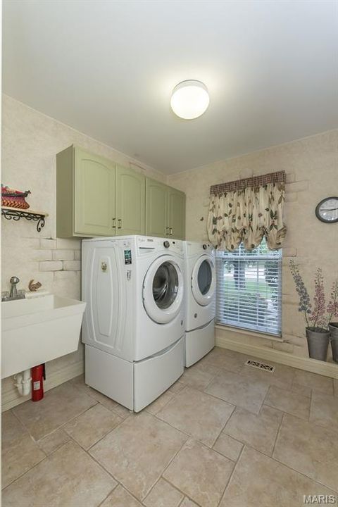 Tiny photo for 15901 Shady Forest Court, Ballwin, MO 63021 (MLS # 25068203)